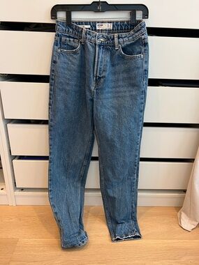 Bershka Medium Blue High-Rise Jeans